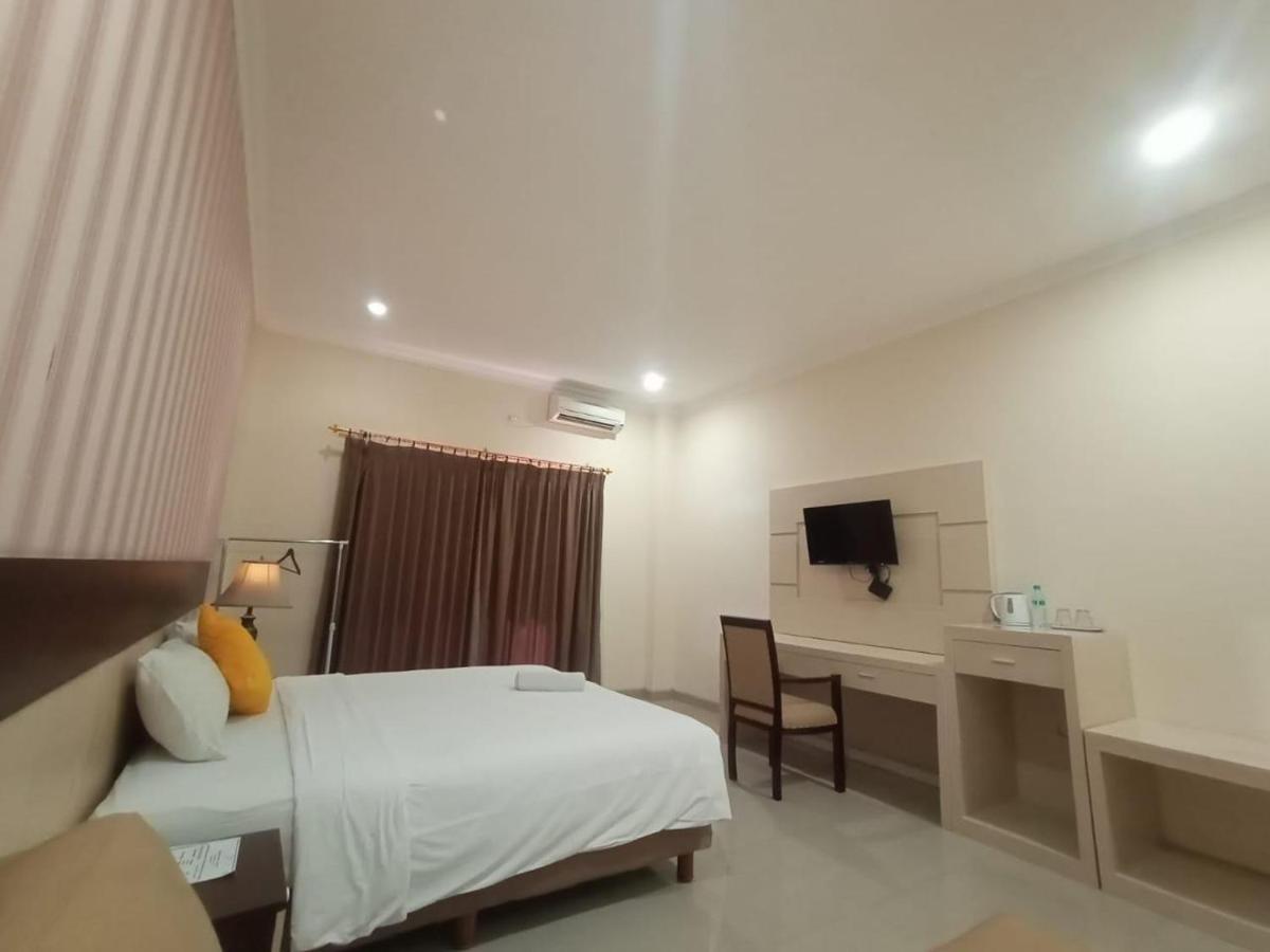 Oyo 90473 Gowin Hotel Kuta Lombok Εξωτερικό φωτογραφία