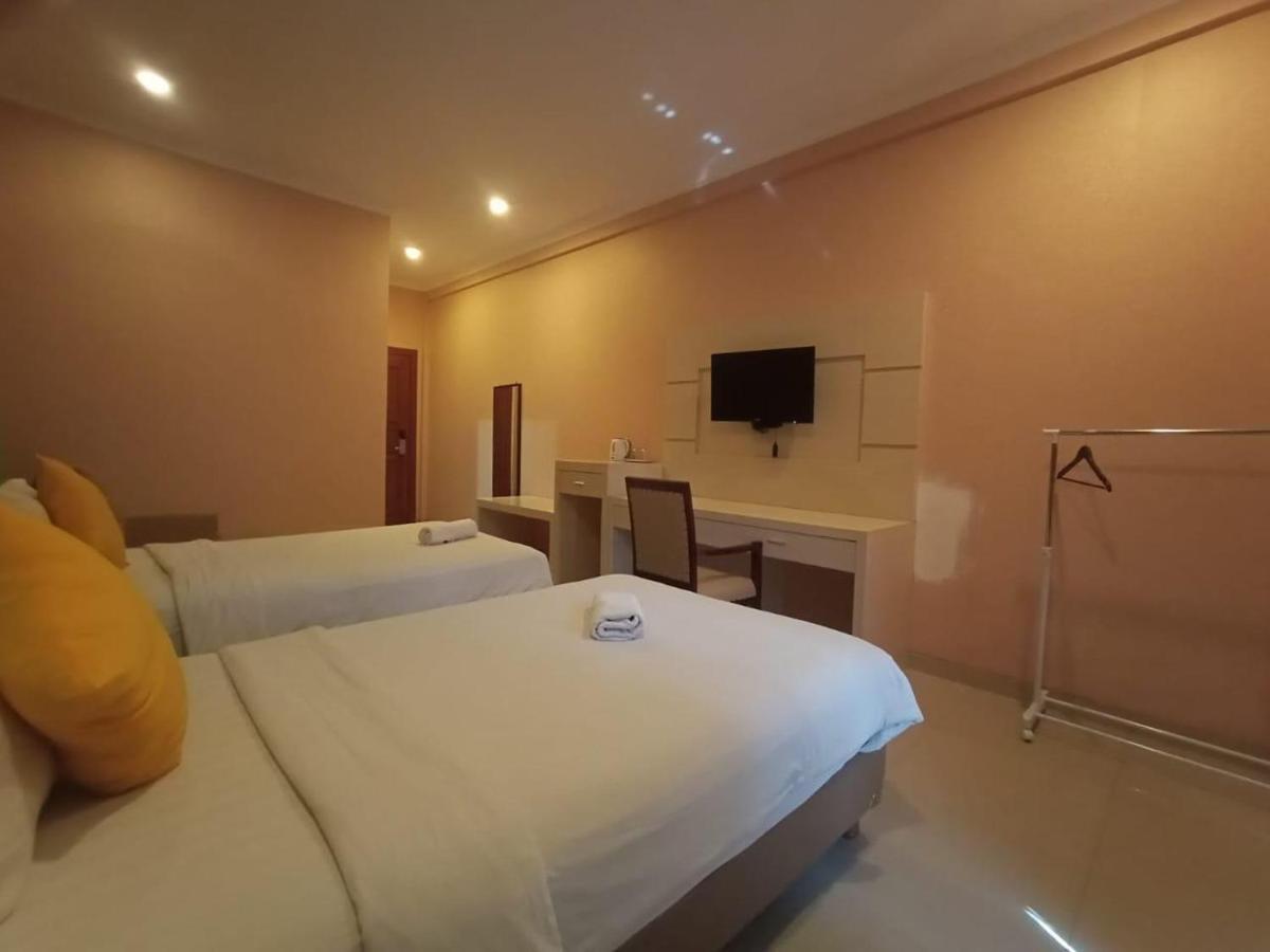 Oyo 90473 Gowin Hotel Kuta Lombok Εξωτερικό φωτογραφία