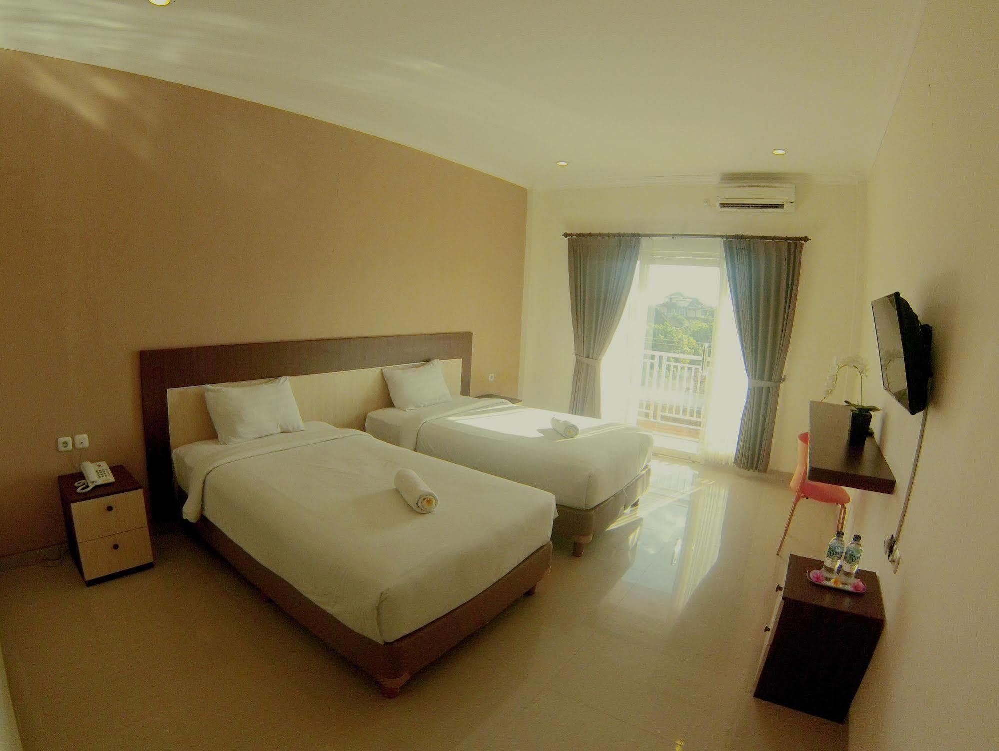 Oyo 90473 Gowin Hotel Kuta Lombok Εξωτερικό φωτογραφία