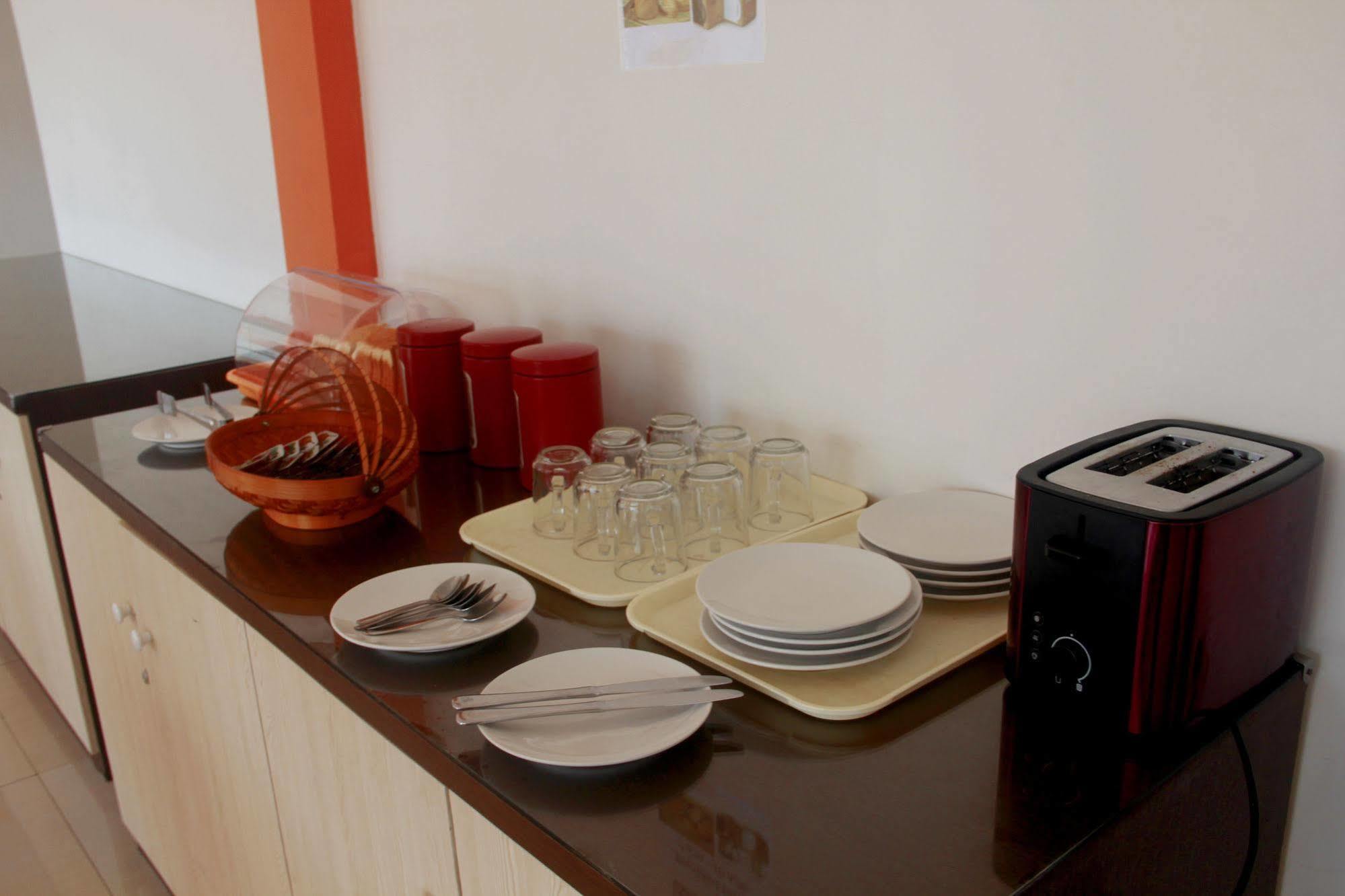 Oyo 90473 Gowin Hotel Kuta Lombok Εξωτερικό φωτογραφία